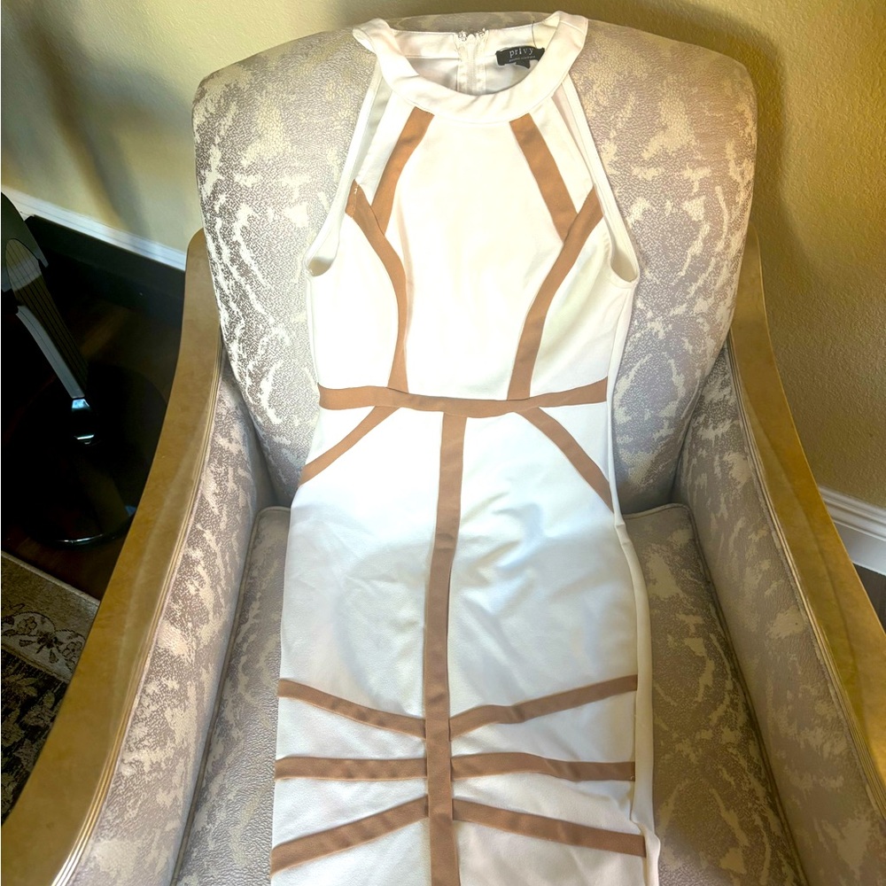 Sexy white dress!